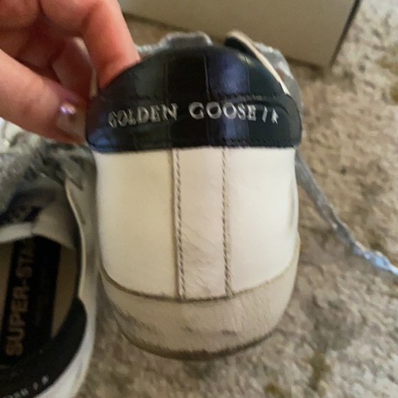 Authentic White Golden Goose tennis shoe - Picture 9 of 12